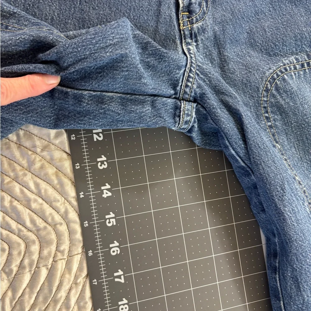 Levis reposhing this